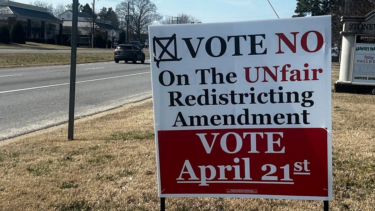 SamAresYT's tweet photo. Virginia Democrats are attempting to take the state hostage and use the DC working population that votes blue every year to represent our counties outside of Richmond for more tax cuts for themselves while undermining our constitutional rights. Vote No April 21st! https://t.co/LUA3Q033uq