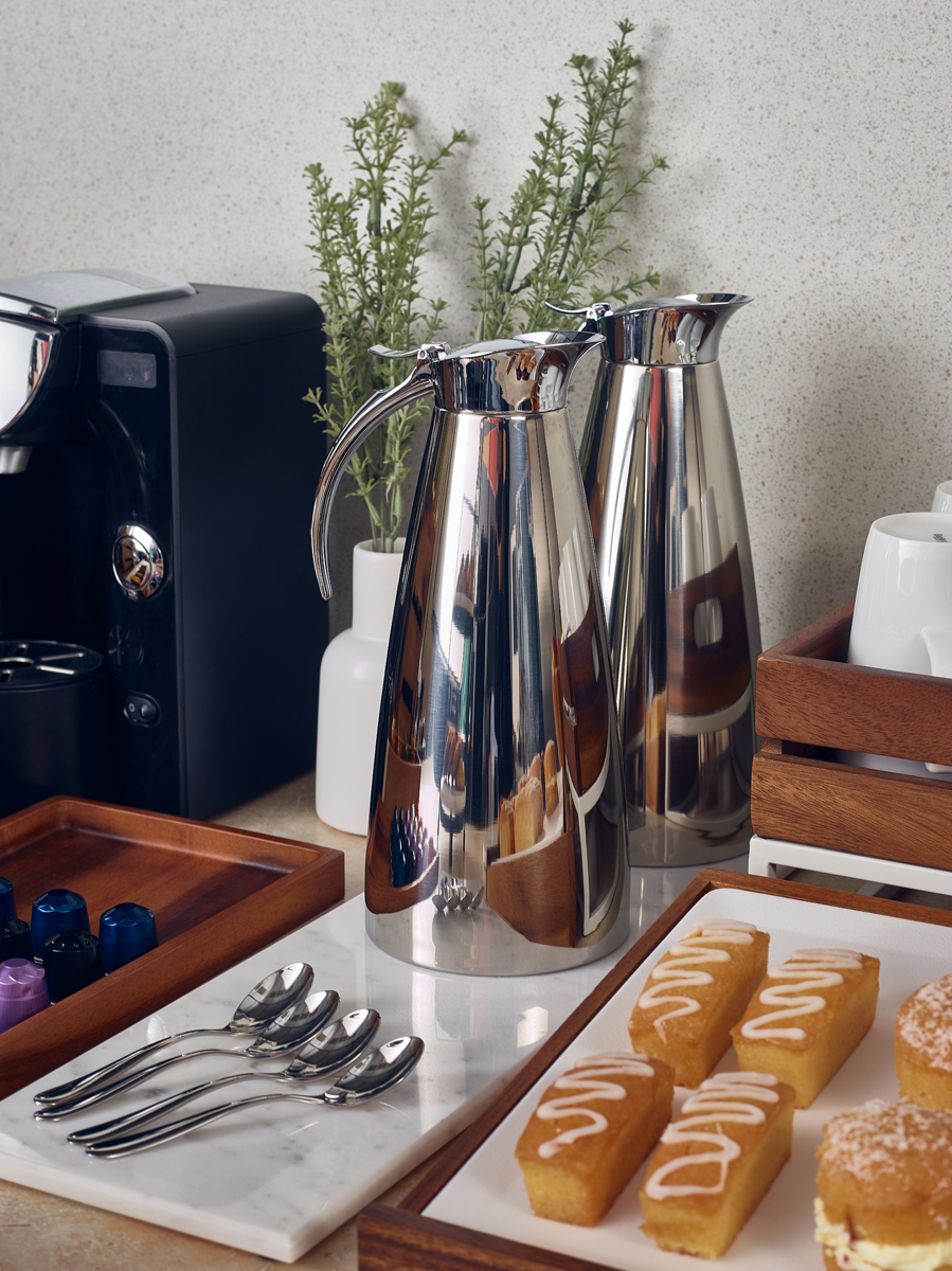 NevillesNews's tweet image. Add a premium touch to any table service with the stylish and highly durable Stainless Steel Tilt Jug, perfect for serving coffee, tea, water and more in conferences, meetings and other hospitality settings.
 
 Explore: obi41.nl/yc23u64x
 
 #stainlesssteel #hospitality