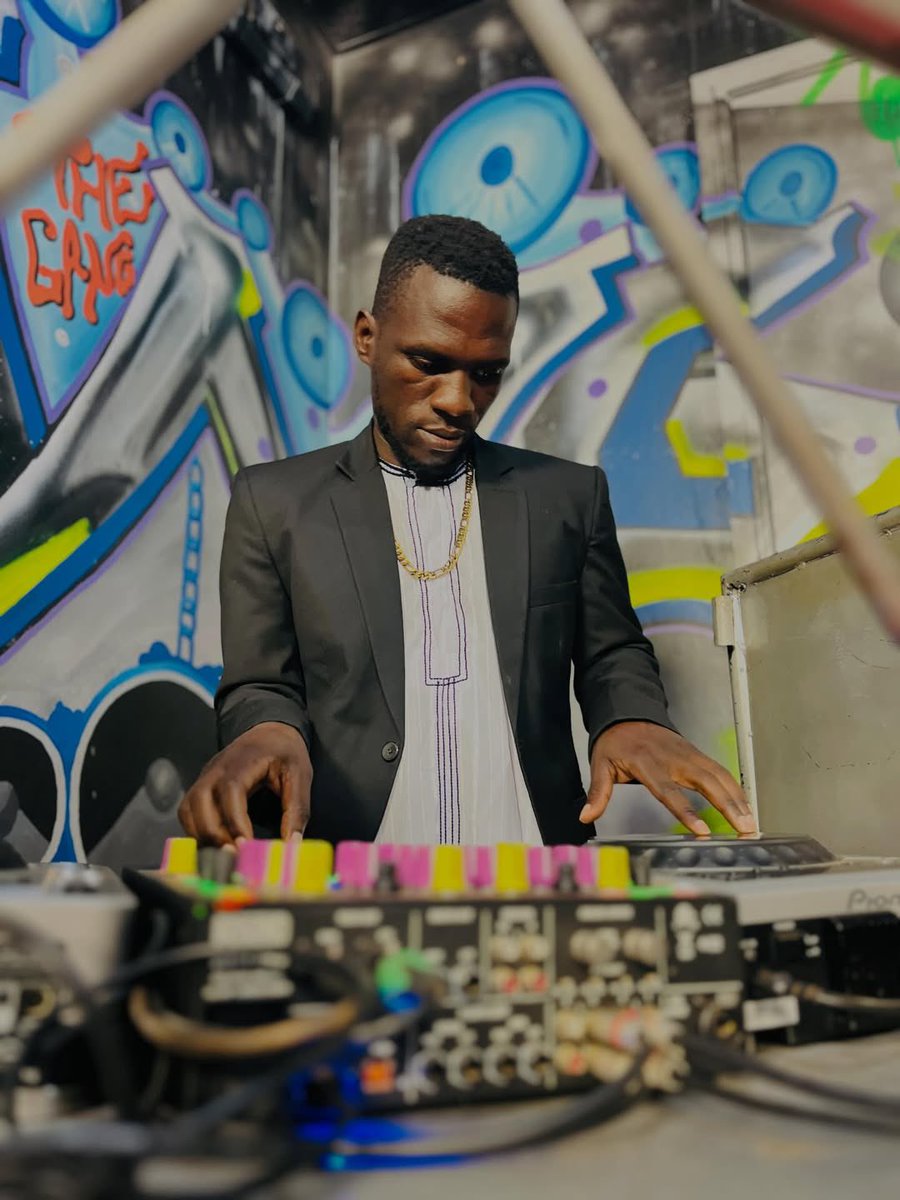 SaltTvUganda's tweet image. ON AIR - your number one evening youth show #TheGang