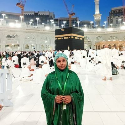 I'll give you more publicity.

<a href="/yam_waheed/">Yamdha</a>, from Sauvees Online (which gets only 2,000 views a day), is standing infront of Kaaba and saying they should be getting tens of thousands of MVR from SOEs cause they get 2K views/day.

She believes it's not a problem.

This is how