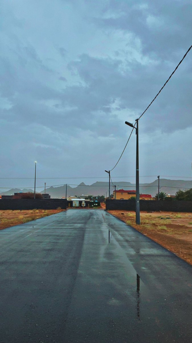 تَوَّاق tweet media