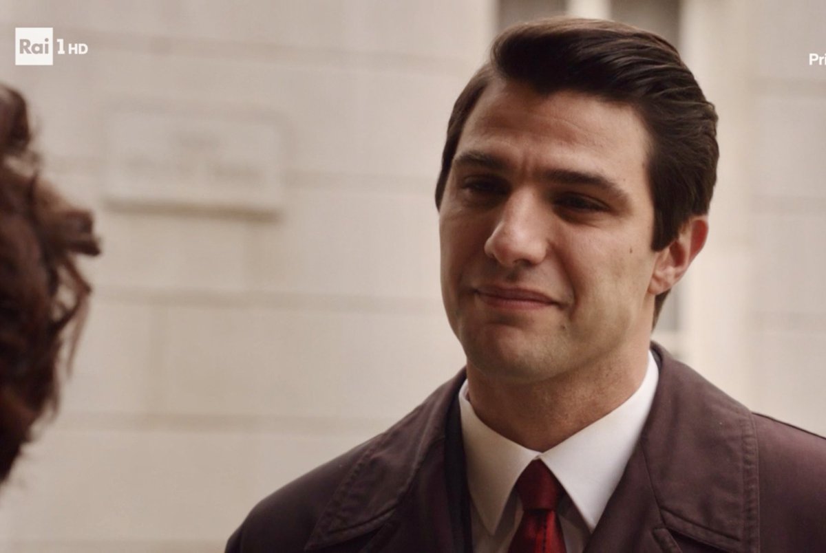 Pensa far innamorare Marcello e Rosa per poi farlo avvicinare a Valeria e poi di nuovo a Rosa quando lui rivede la contessa dopo mesi e la guarda come il primo giorno 🥲
I barberasmo vivranno per sempre e gli sceneggiatori non hanno mai capito niente💔🔪 #ilparadisodellesignore