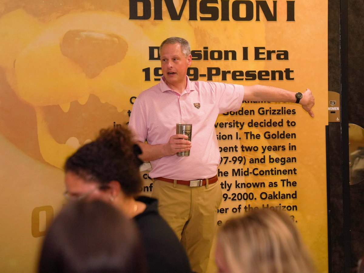 Golden Grizzlies tweet media