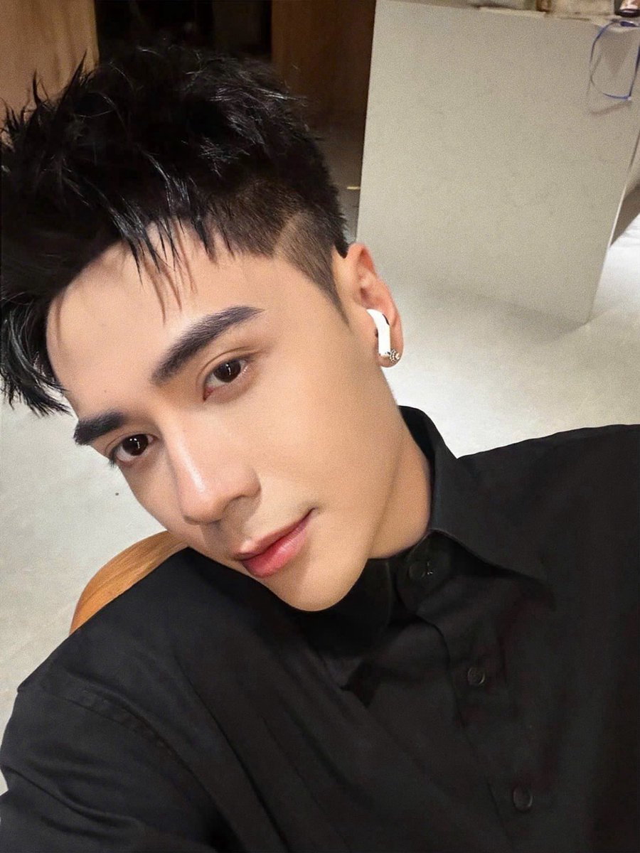 QH_MasterD's tweet image. Cho Hùng đón Songkran với nha 😙 

#quanghungmasterd #Songkran2026