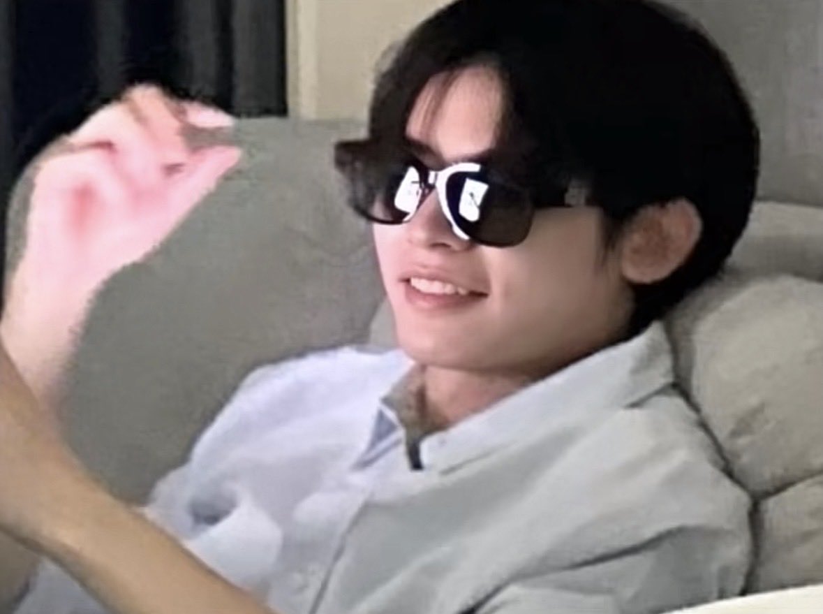 ᶻ 𝗓 𐰁 .ᐟ tweet media