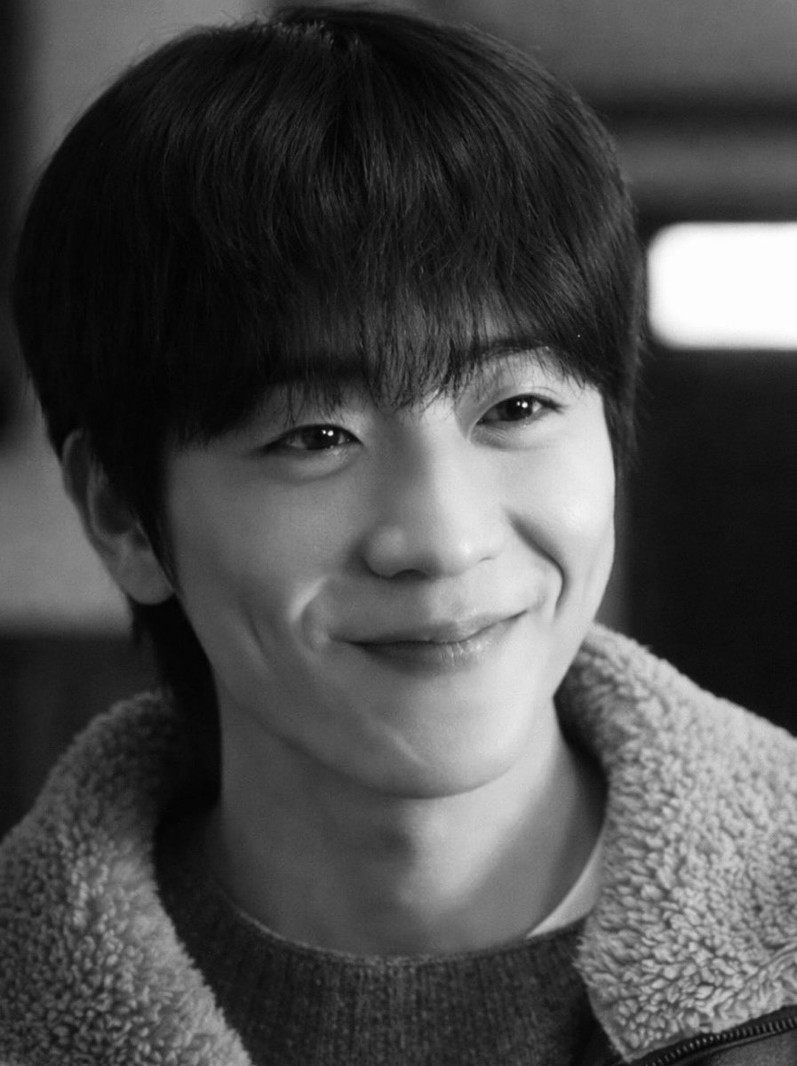 ユーリ tweet media