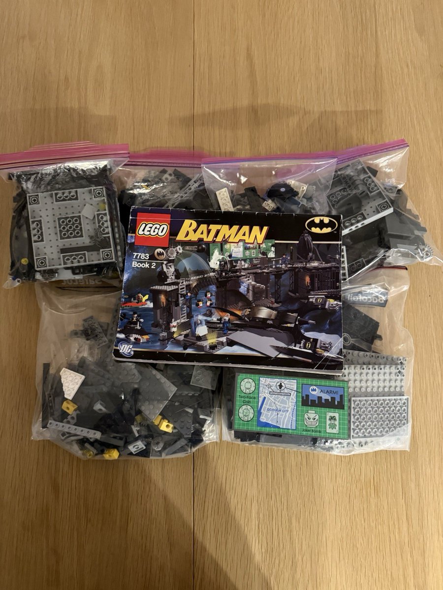 Lego_enthusiast's tweet image. LEGO Batman: The Batcave Penguin and Mr. Freeze's Invasion Set 7783

Ends Tue 14th Apr @ 8:32pm

ebay.co.uk/itm/3978140916…

#ad #lego #afol