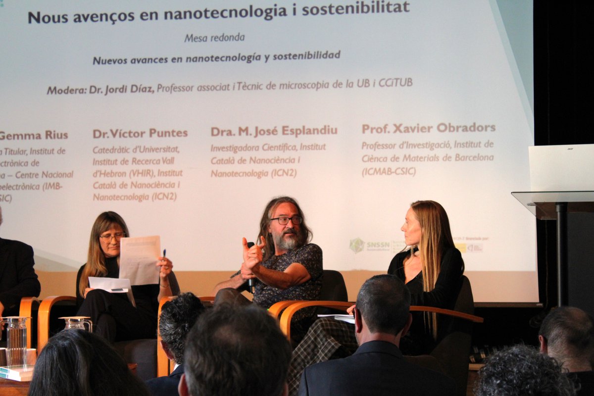 icn2nano's tweet image. Hace poco presentamos el Libro Blanco de las Nanotecnologías III en #BCN, una obra con +80 expertos (@SNSSNano) que recuerda que la colaboración entre ciencia y políticas públicas son clave para un futuro sostenible.

🔍 f.mtr.cool/gaoadhozax 
📖 Libro: f.mtr.cool/fydxolfnup