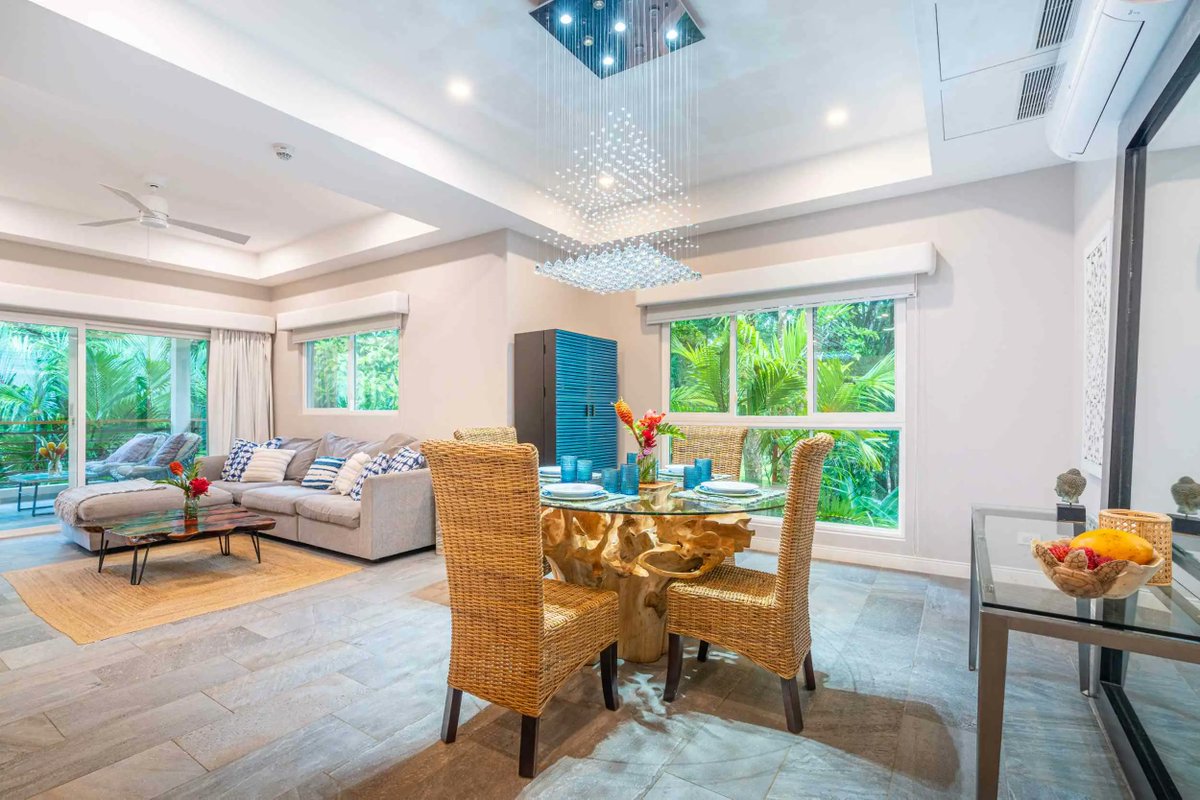 Jake Nomada 🌎 tweet media