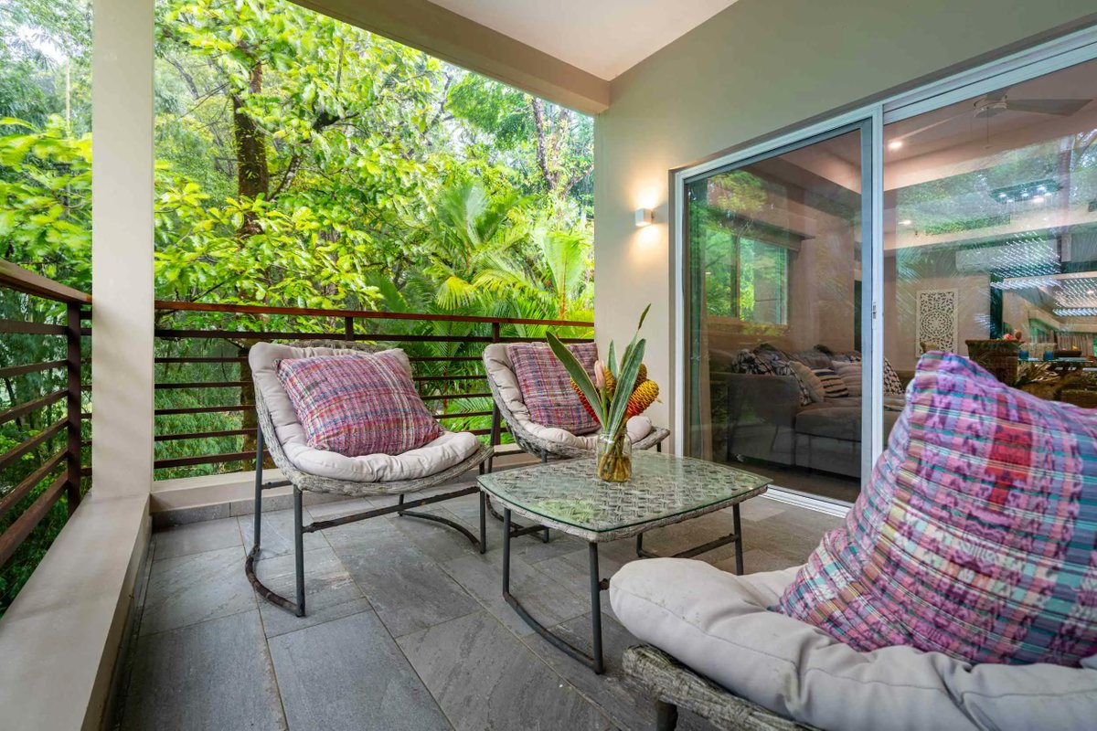 Jake Nomada 🌎 tweet media