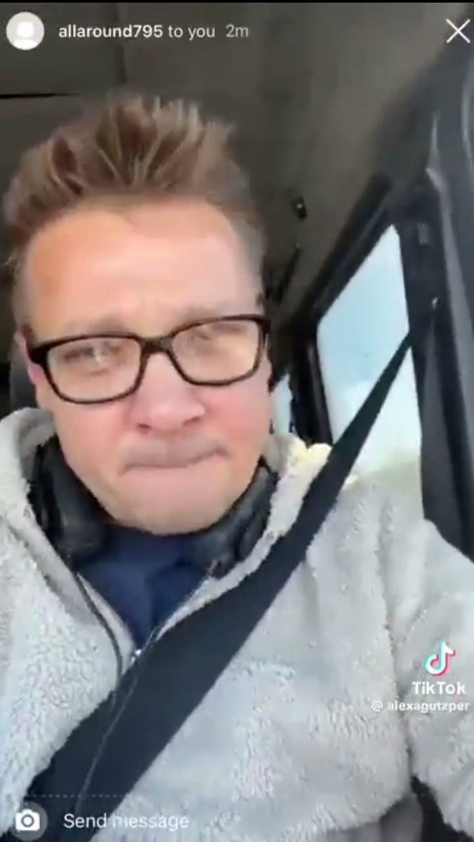 Rennerland tweet media