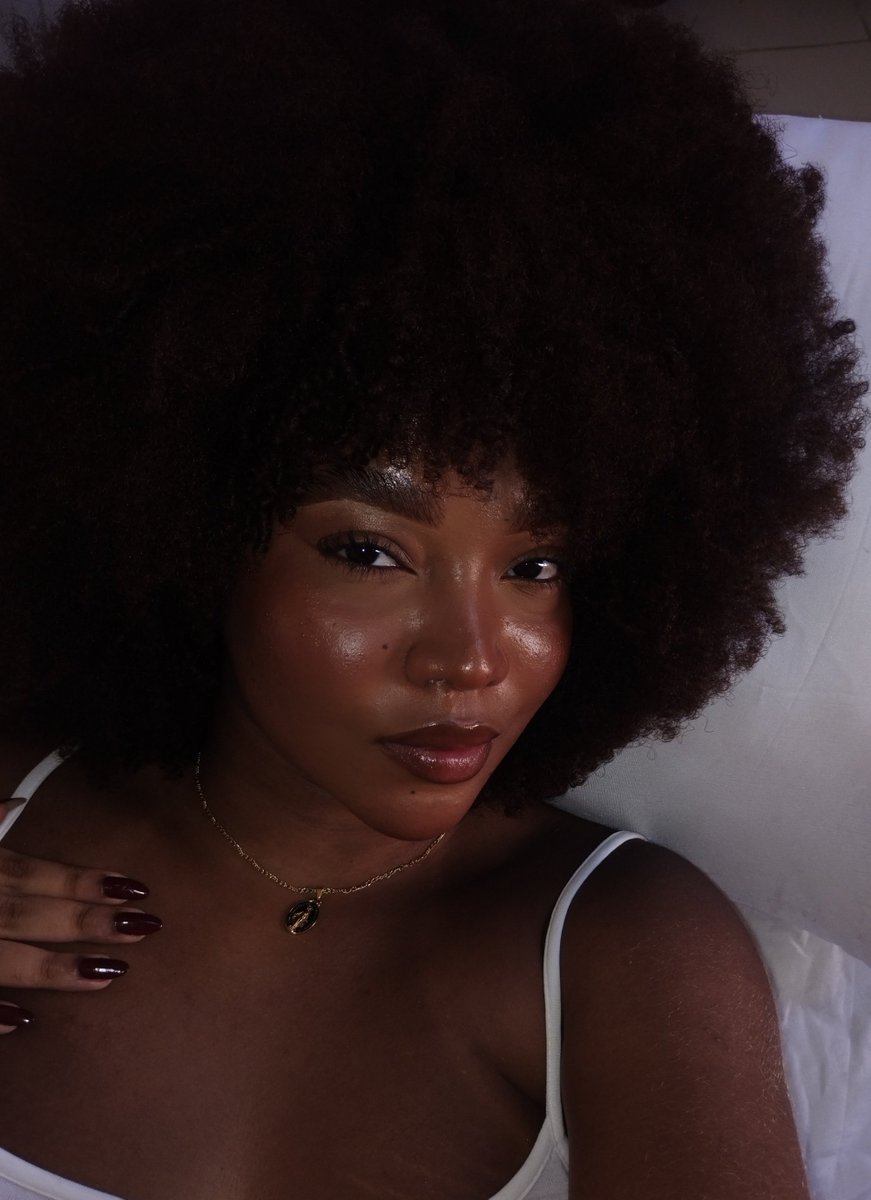 yasmim 𓆙 tweet media