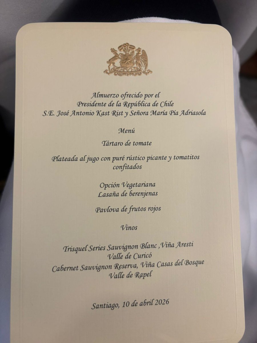 <a href="/biobio/">BioBioChile</a> <a href="/melenifica/">L</a> Voh facho ql pobre tení que aguantar con un completo en el portal Fernández Concha tu mierda de presidente se da el manso banquete a costa de la tuya 🤣🤣🤣