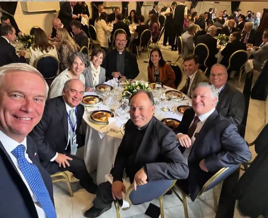 Quintrala Colorada tweet media