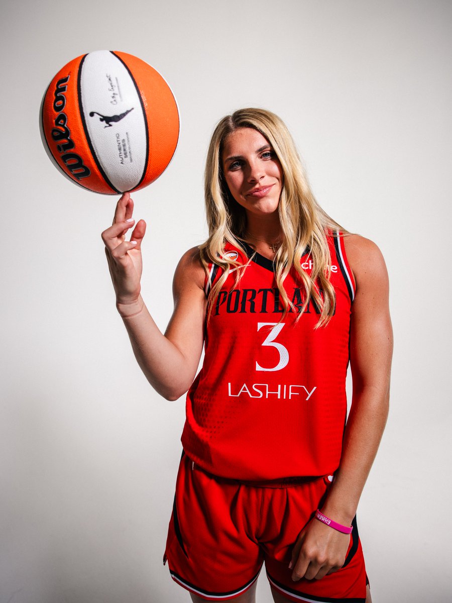 theportlandfire's tweet photo. A first look at Sarah Ashlee in the new threads 😮‍💨

Join @SarahAshlee10 and team at our WNBA Watch Party tonight at @ModaCenter at 4PM! https://t.co/Uj7rX5alNz
