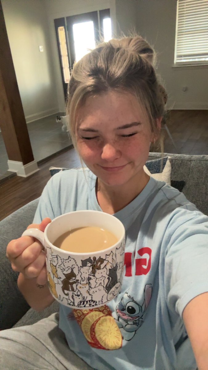 Ali 💋 tweet media