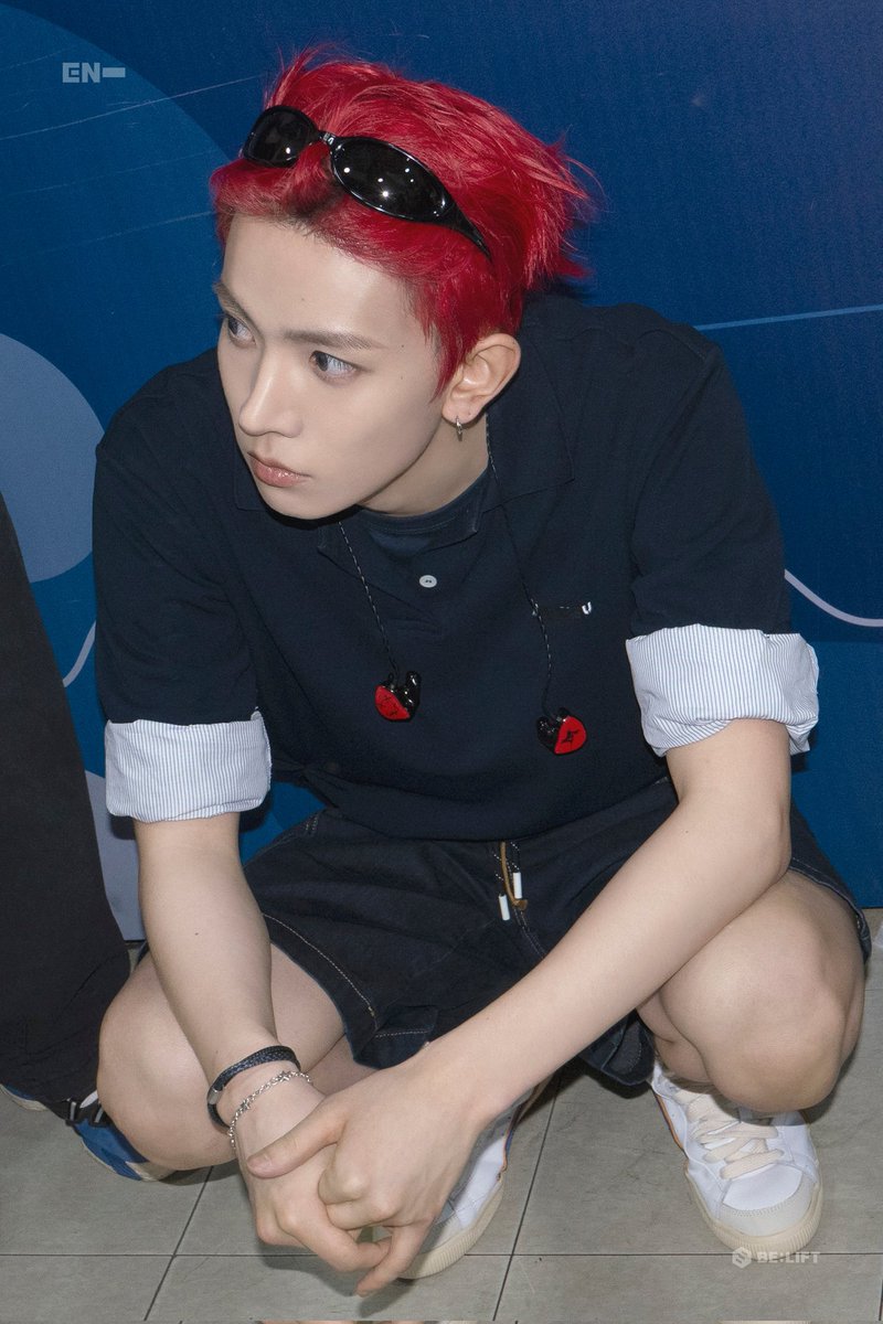 evanmoon ★ tweet media