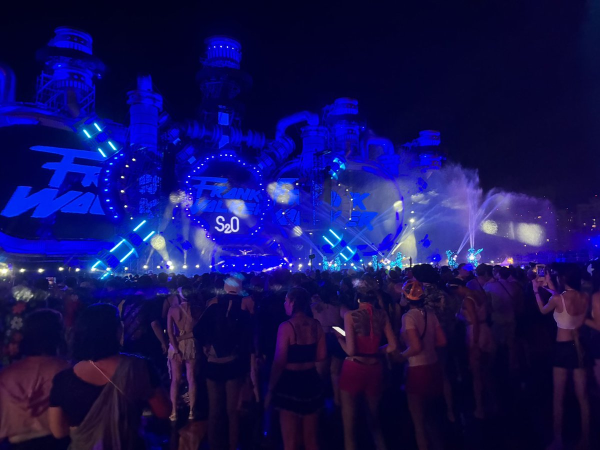 プチレア tweet media