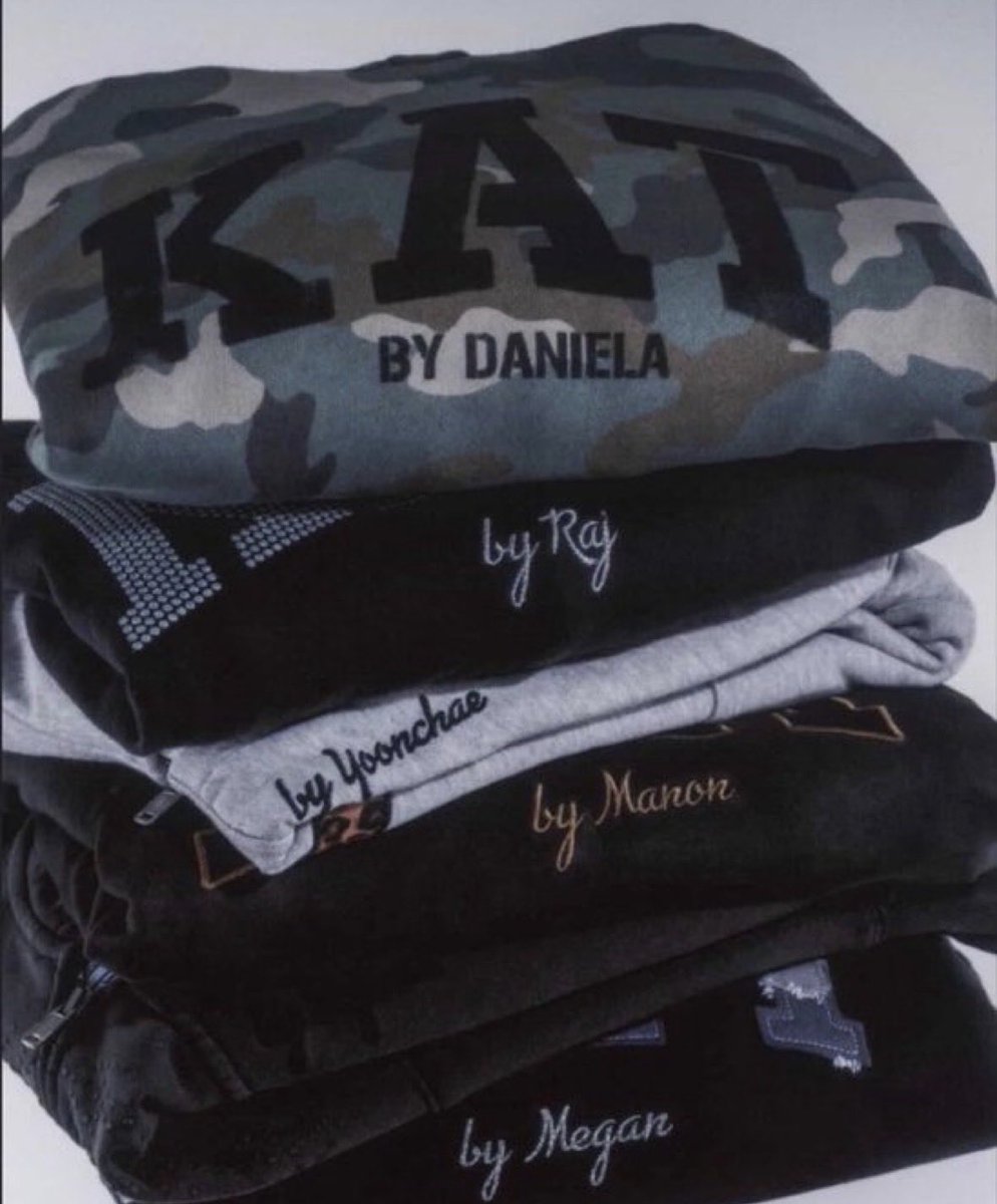addictedlara's tweet image. who’s getting me all of these #begging