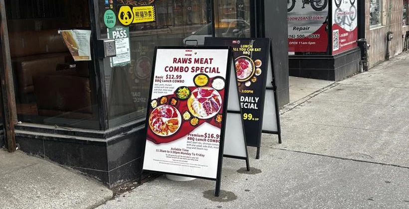 Sign Media Canada tweet media