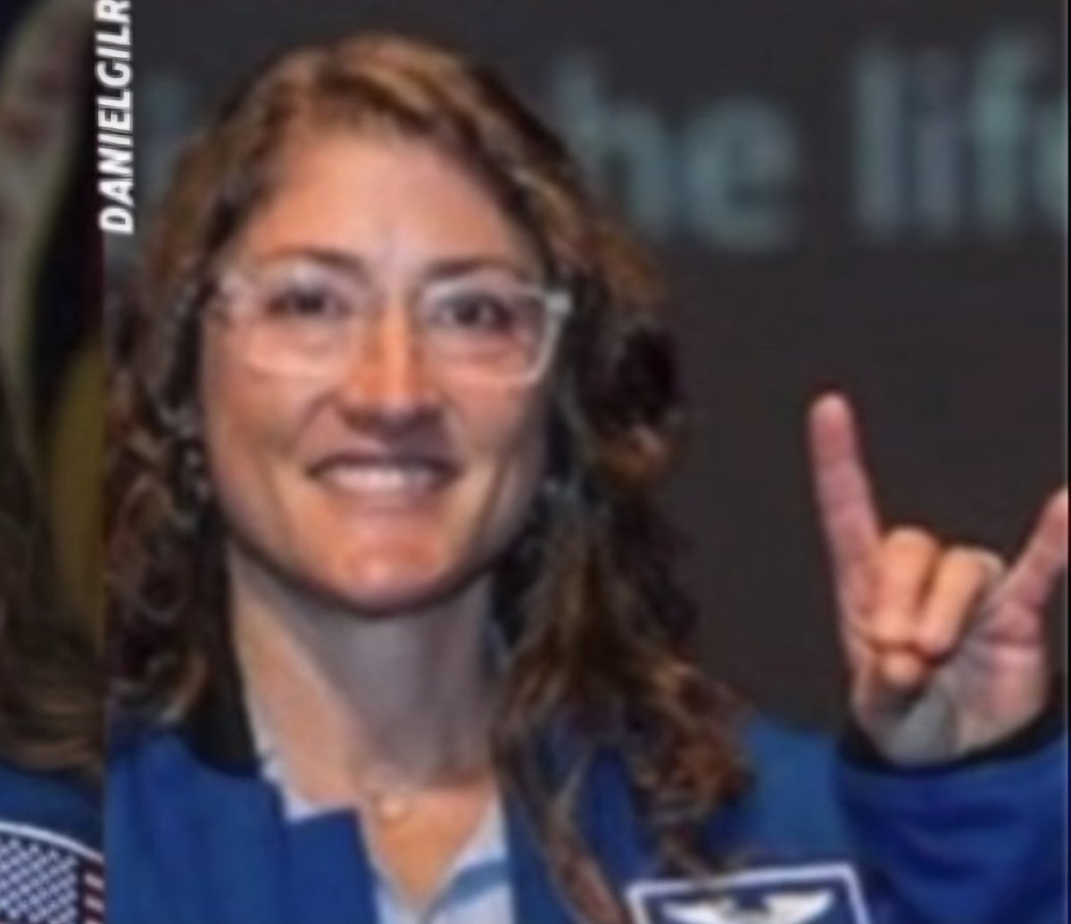 DeepWebSlinger tweet media