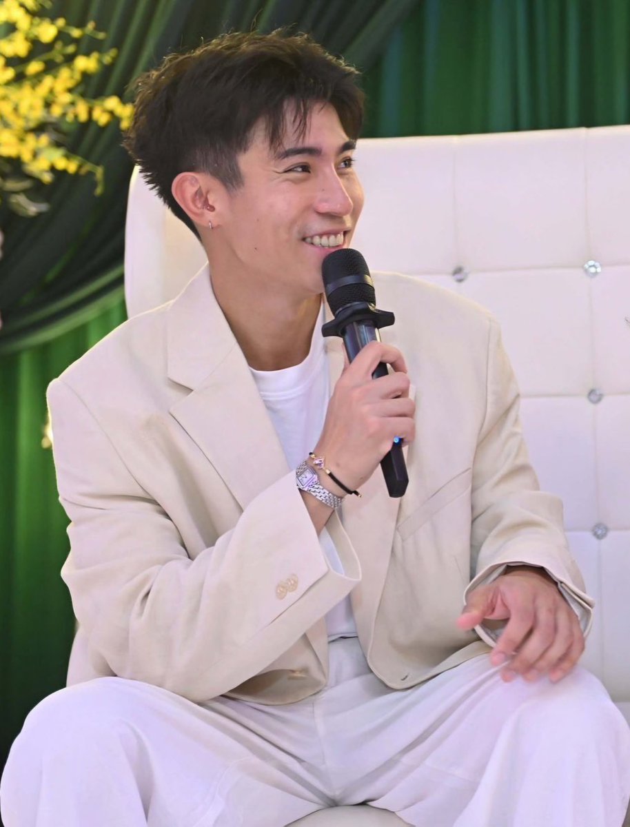 ParaKayBrenty's tweet photo. May you never lose that smile, Brenty. https://t.co/reri73yrel