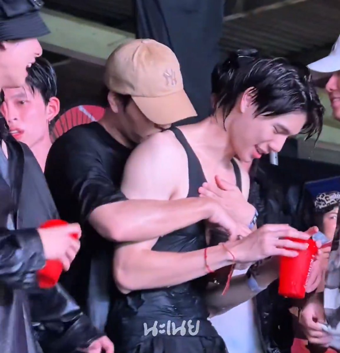 โฮมินิ🐰ྀི tweet media