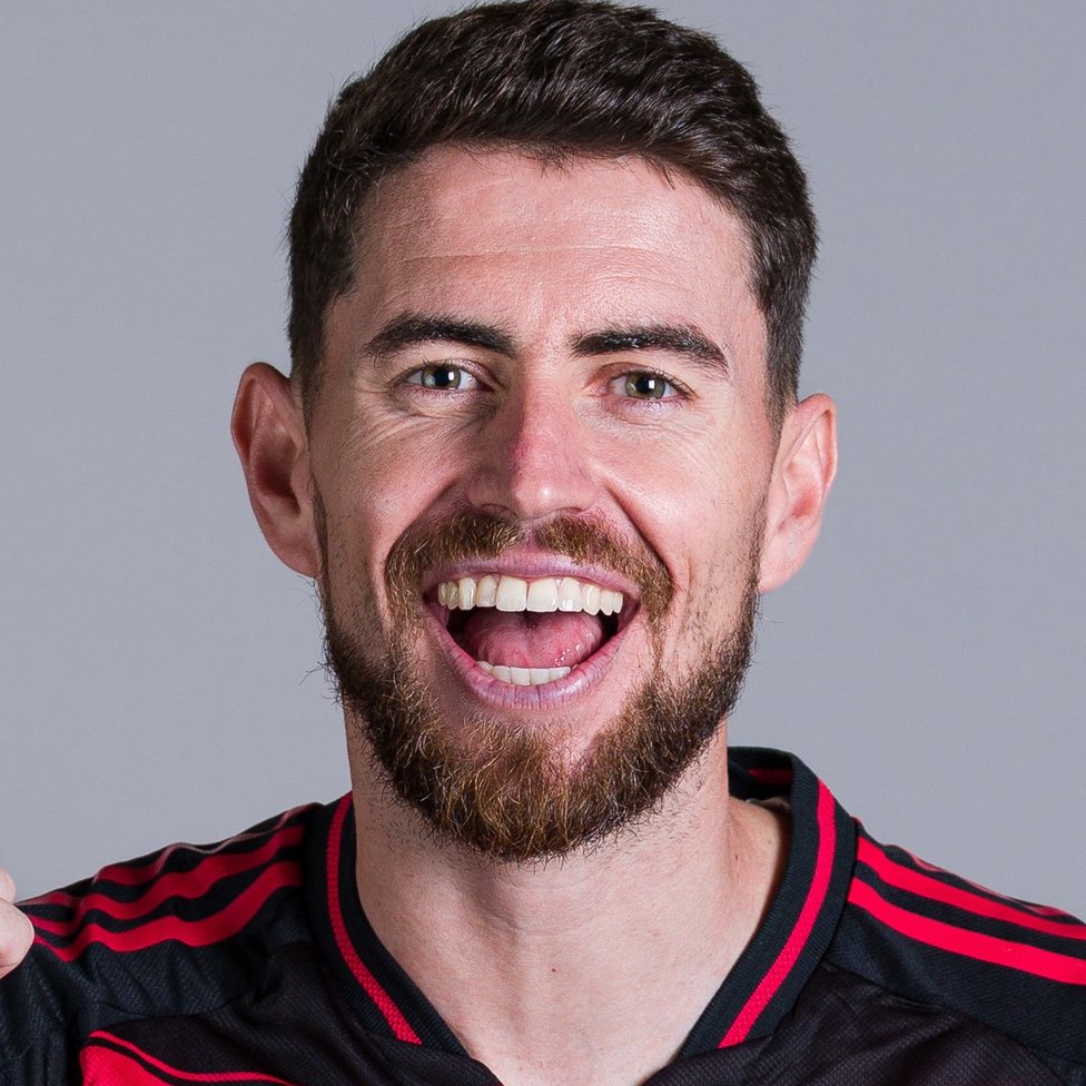 sboficial's tweet photo. Jorginho, jogador do Flamengo, diz que polêmica com Chappell Roan não passou de um “mal entendido”:

“Ficou claro que ele (segurança) não estava agindo em nome da Chappell. Foi, em última análise, um mal entendido nesse sentido, e fico feliz em deixar claro isso. É importante para mim que isso seja esclarecido de forma justa e precisa. Lamento o impacto que essa situação causou na Chappell Roan.”