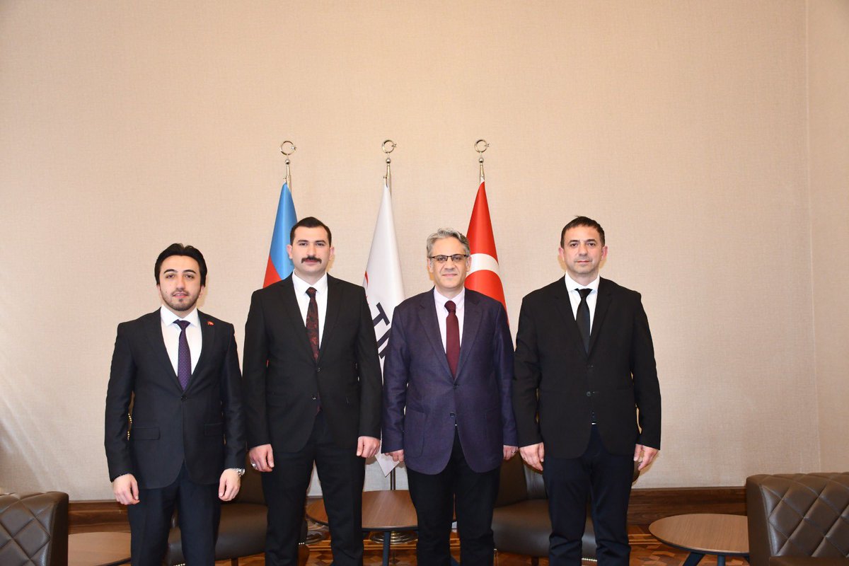 Mehmet Alper tweet media