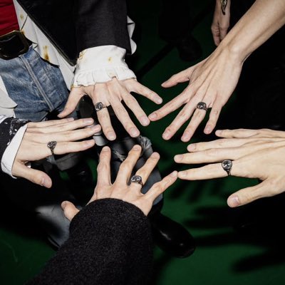 kayli 𖣂 tweet media