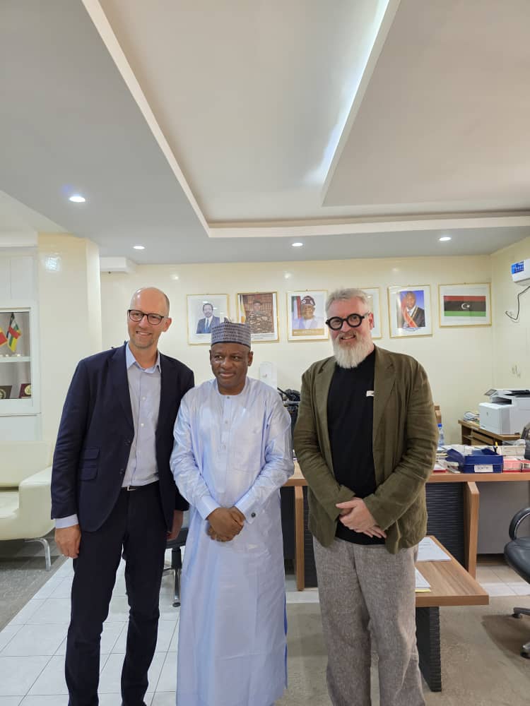 I_Babani's tweet photo. Delighted to receive Mr. Joachim Beijmo, Head of Sweden's Regional Development Cooperation in Africa, to the LCBC Headquarters in N’Djamena.

@lcbc_cblt deeply appreciates Sweden's support and sustained collaboration in advancing stabilization efforts across the Lake Chad Basin region.