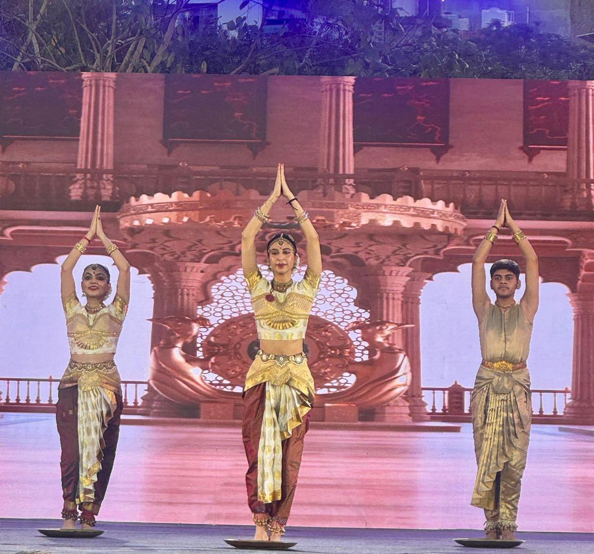 DMickeviciene's tweet photo. #Delhi is a story! Magical evening celebrating spring festival at the beautiful Mehrauli Archaeological Park at the invitation of Hon. @LtGovDelhi @SandhuTaranjitS under the majestic #QutubMinar @LokNiwasDelhi @LTEmbassyDelhi https://t.co/gq0xnIMwVf