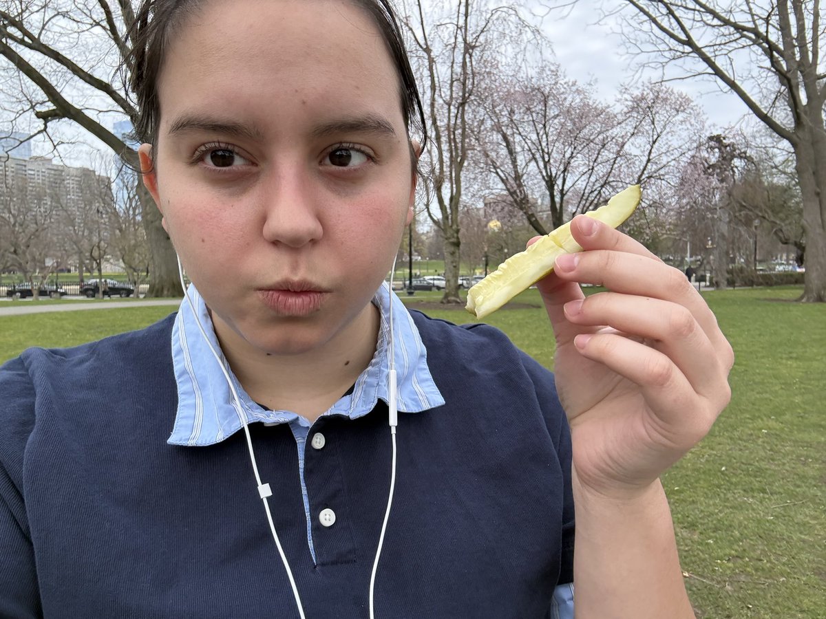 thebeatchisback's tweet photo. #PickleTime and i’m bald https://t.co/OdOhPojFOU
