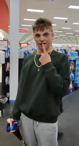 Trex HasTinyArms tweet media