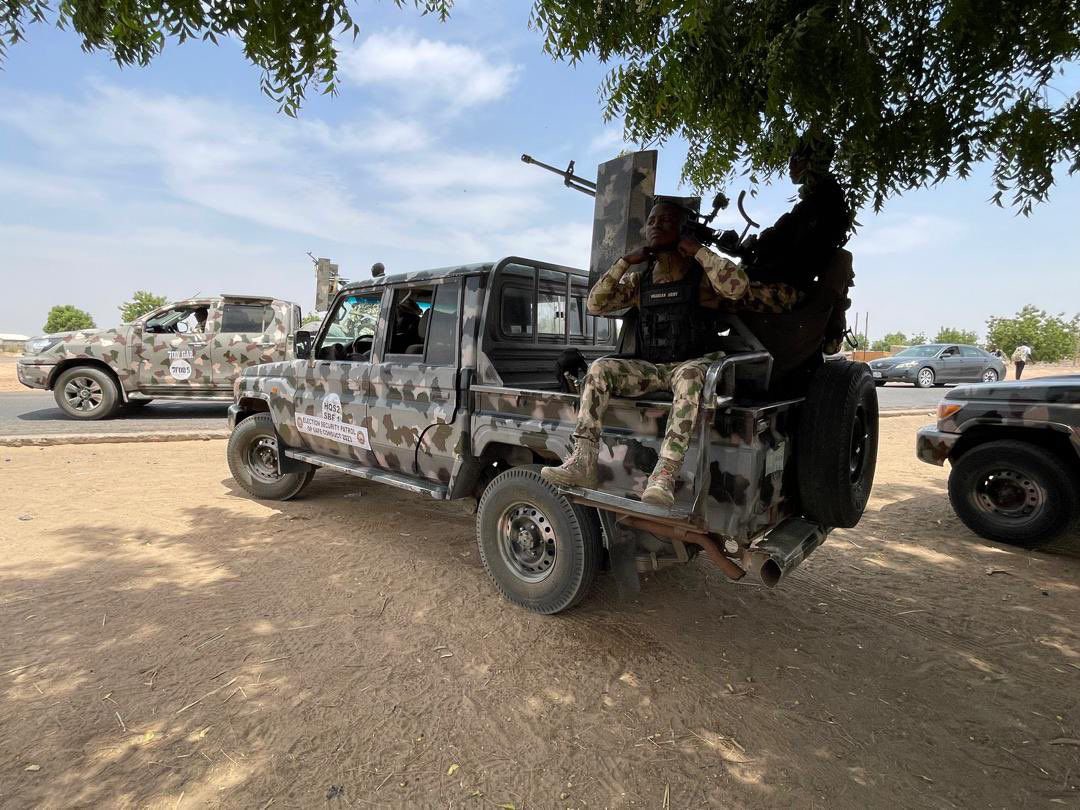 yusufdeysteady's tweet image. Another successful interception in the North East. Troops in Monguno arrest two suspects who confessed to trying to move a family to Kukawa hideout. 
Coordinated effort from the nigerian army is paying off 💪