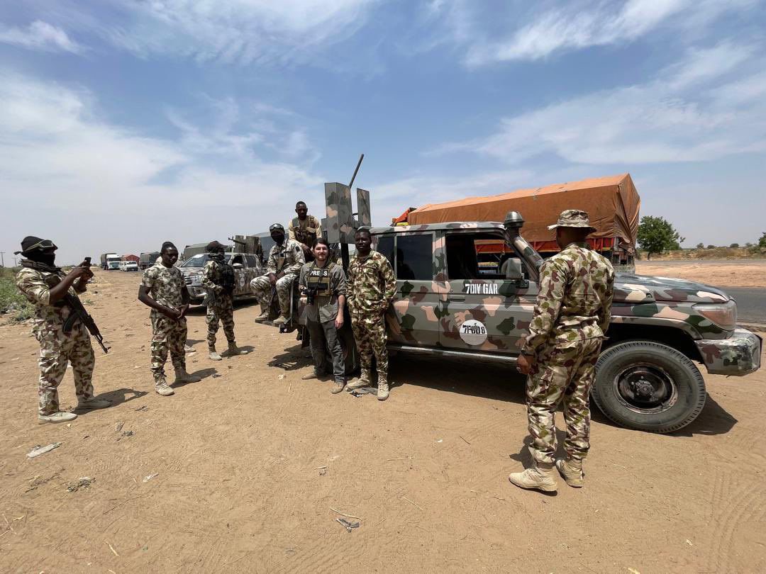 yusufdeysteady's tweet image. Another successful interception in the North East. Troops in Monguno arrest two suspects who confessed to trying to move a family to Kukawa hideout. 
Coordinated effort from the nigerian army is paying off 💪