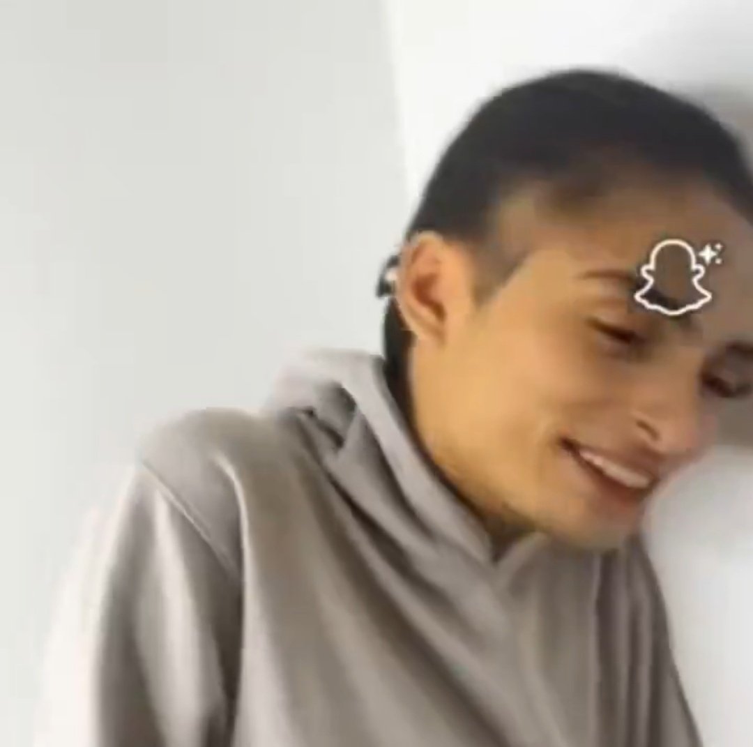 Finn Wolfhard vai te pegar tweet media