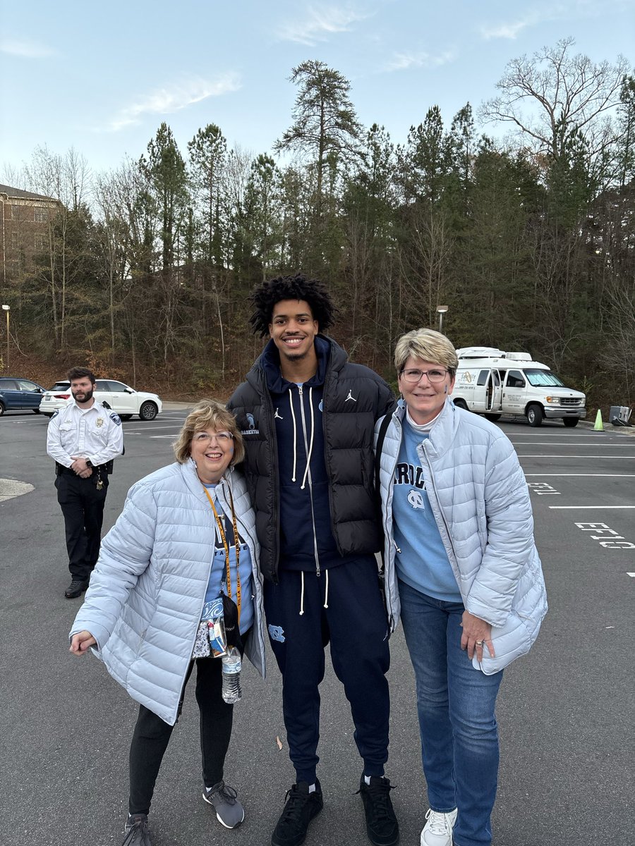 UNCPam's tweet photo. @TScrivens330 @jonathanp0well1 Sure wish he would stay, but at least I got a picture and autograph! Go do great things, Jonathan! https://t.co/l2w7nZk30d
