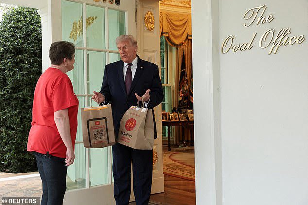 BegoodCarolyn's tweet image. DOORDASH GRANDMA ❤️🍟 (142) 
“I DID IT MY WAY”🎤🎶 (142) @DanScavino 
LOVE THE BOSS 🇺🇸🩵🦅(142) 
BULLET BROOF 💯😏👂😎🇺🇸🦅 (142) 
BRITISH ROSE 🌹🇬🇧🤔😏(142) #IYKYK 
ANGEL OF THE LORD🪽✝️👑🌹 (142) 
I AM MARY MAGDALENE🩵🩵🤲🕊️(142) #BIBLICAL 
HEAVEN EARTH BOND 🕊️🌈 (142)