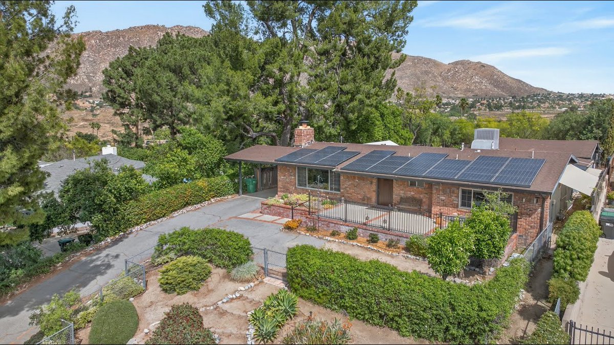 DustinMPeyser's tweet image. 11543 Tulane Avenue Riverside, CA | dlvr.it/TS1Nq0 👉 Reveal Your ROI bit.ly/MyHomeAI 👈 #RealEstate #HomesForSale #RiversideCA #PropertyListing #HomeBuying