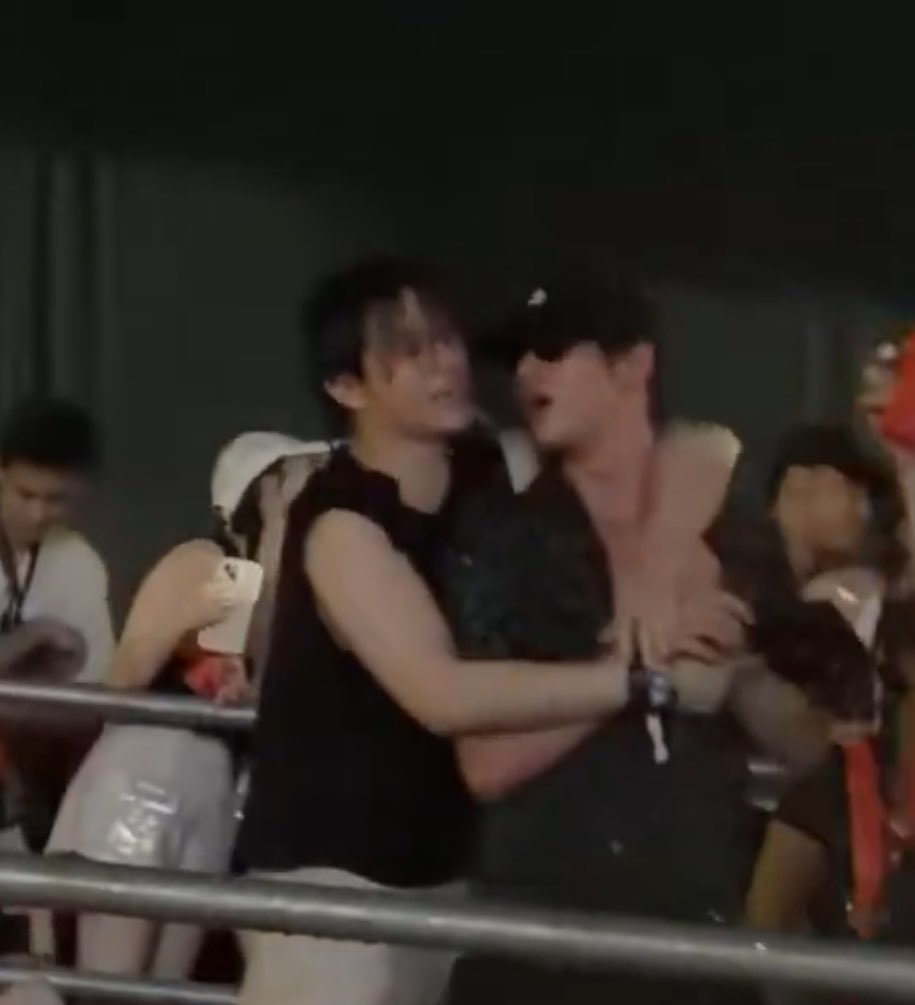 williamest after 2 weeks ldr be like 😭

( #williamest #วิลเลี่ยมเอส )