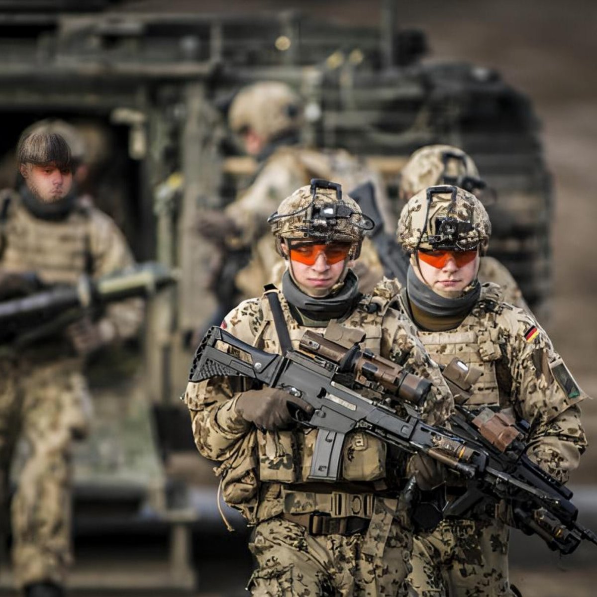 SİYAH SANCAK tweet media