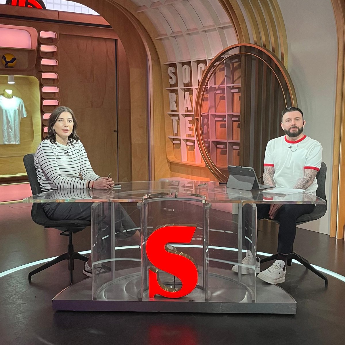 SocratesDergi's tweet image. 🟡⚫️ VakıfBank 3-1 Fenerbahçe Medicana 🟡🔵

Voleybol Nesli başladı!

İzlemek için 👉 youtube.com/live/gkHai0TdY…
 
@vodafonetr #BizBurdayız #Sponsor