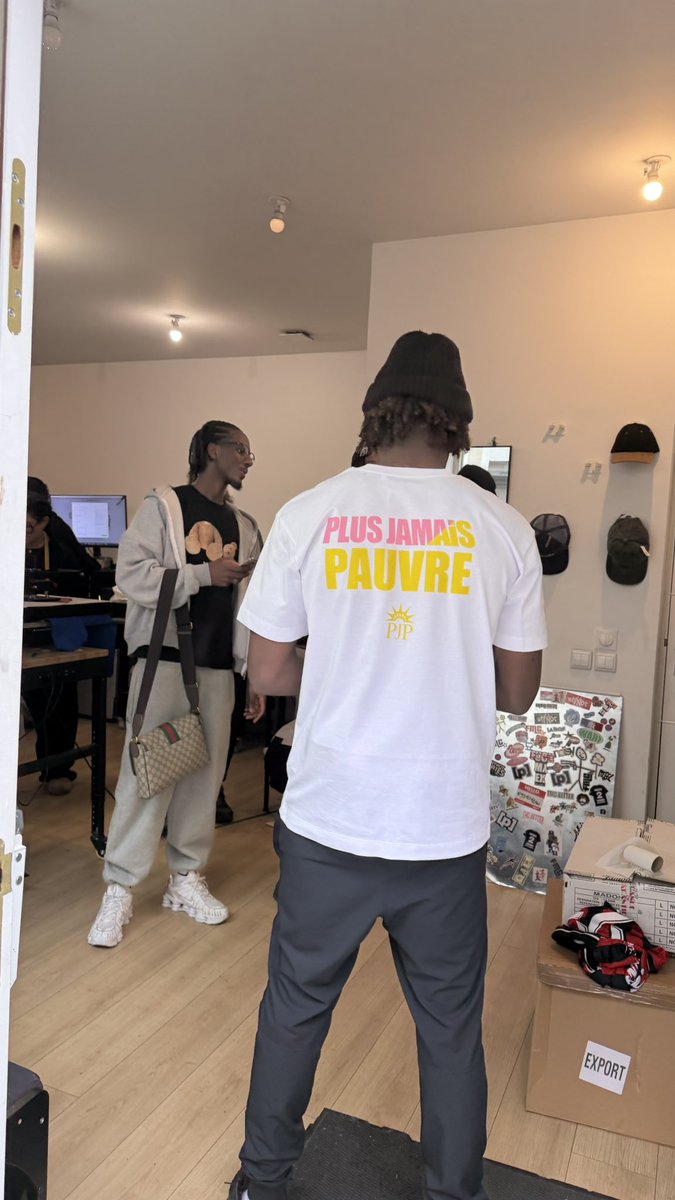 fod!é⁷ tweet media