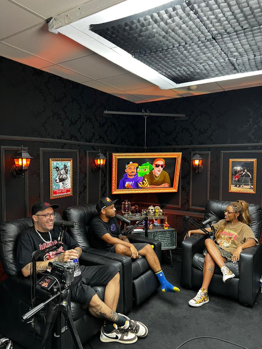 Ebony já está ao vivo no ‘Desce a Letra Show’ 

Estão acompanhando? Link pra assistir: youtube.com/live/0QN2hyFEv…