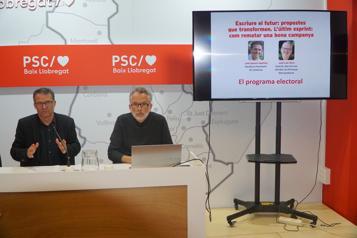 PSCBaix's tweet image. 🌹 Les campanyes electorals són una oportunitat per escoltar la ciutadania i compartir un projecte de progrés, justícia social i igualtat.

👉🏻 Avui hem organitzat dues sessions de formació amb responsables orgànics de la comarca per analitzar les claus d’una bona campanya. 🗳️📊