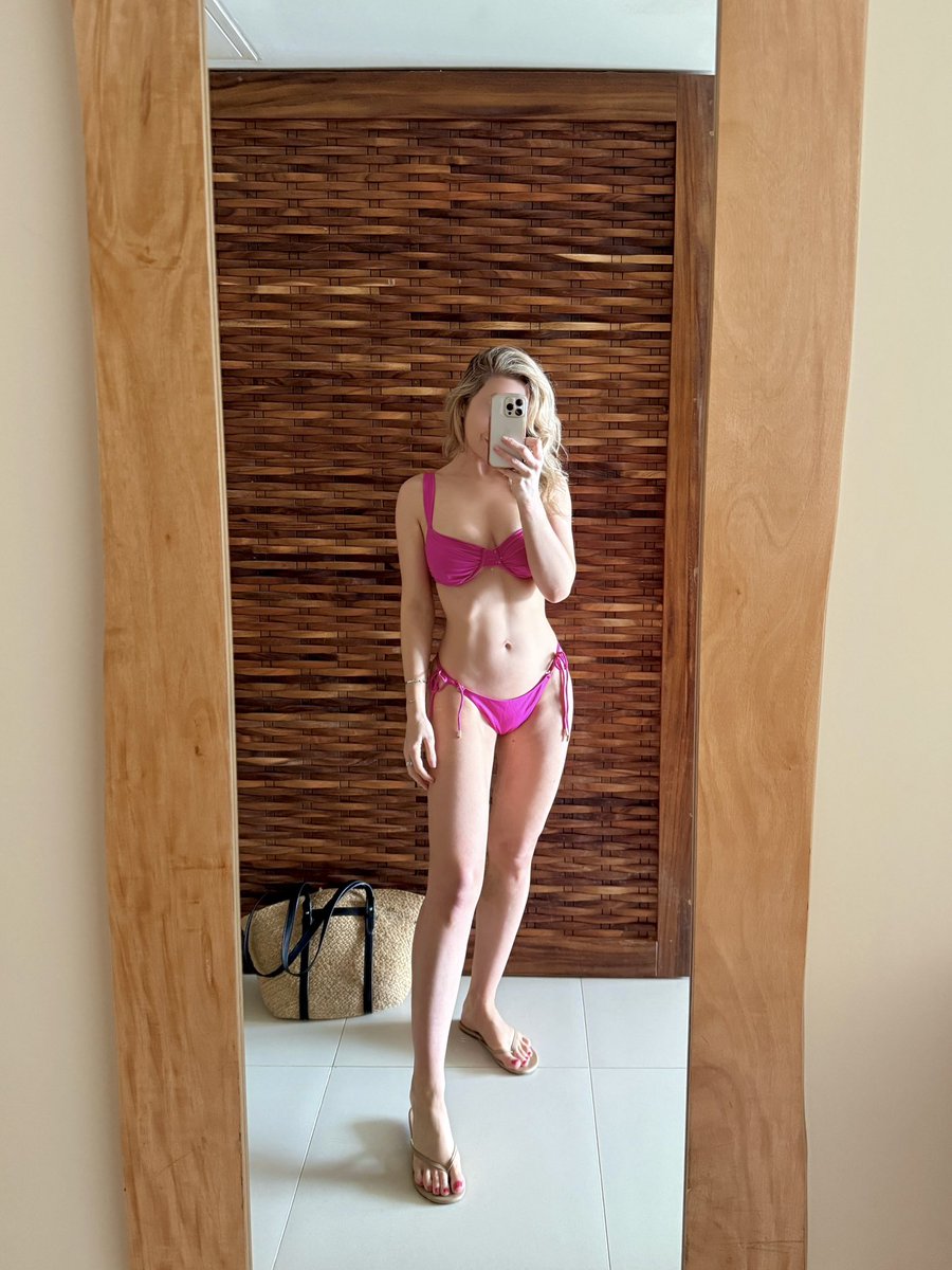 Camille Clarke tweet media