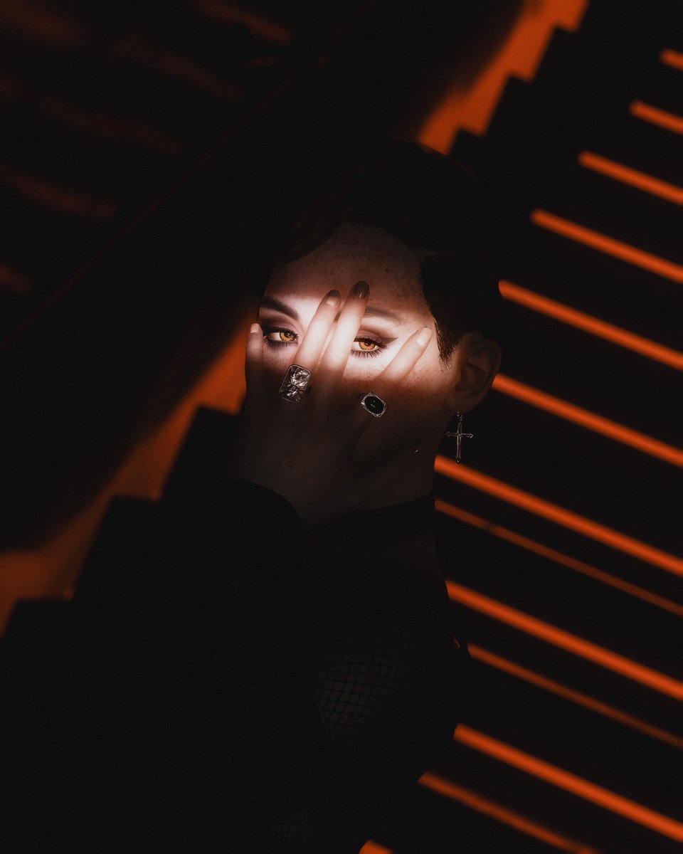 kiroshioptics_'s tweet image. In frame: Aurore Cassel

#cyberpunk2077 #cyberpunk2077photomode #photomode #virtualphotography #virtualphotographer