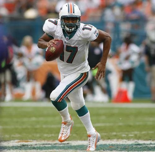SelfMade0602's tweet photo. If the Dolphins draft WR Makai Lemon. I hope he takes the available #17. Then we can all dust off our Cleo Lemon jerseys. https://t.co/8j55x6RGRh