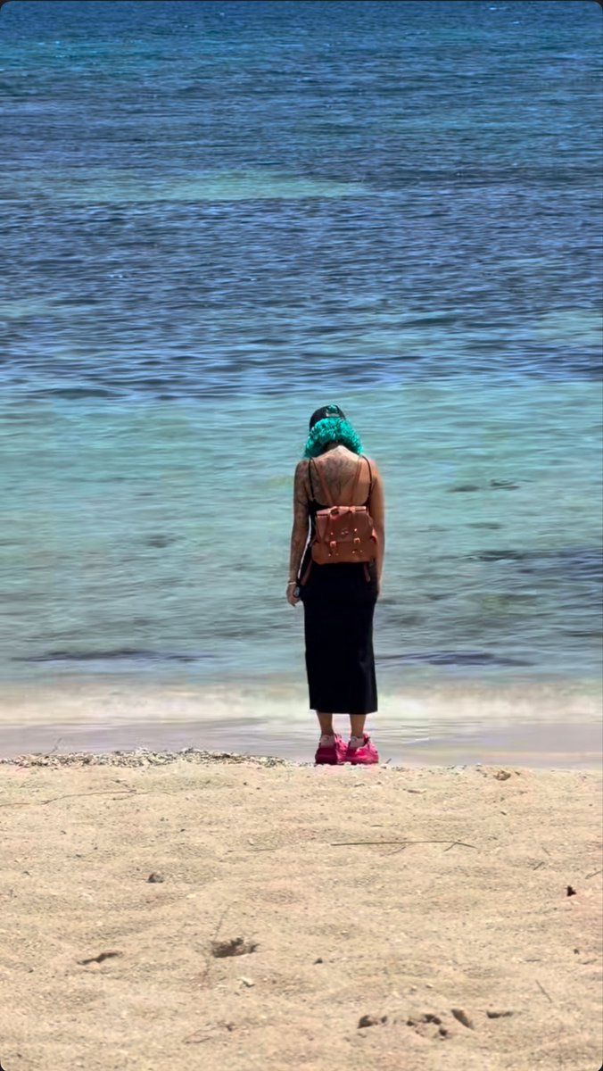 Valeria S tweet media